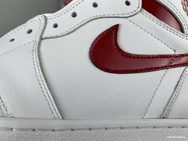 555088-103 Metallic Jordan (2017) 1 Red Retro Air 0527